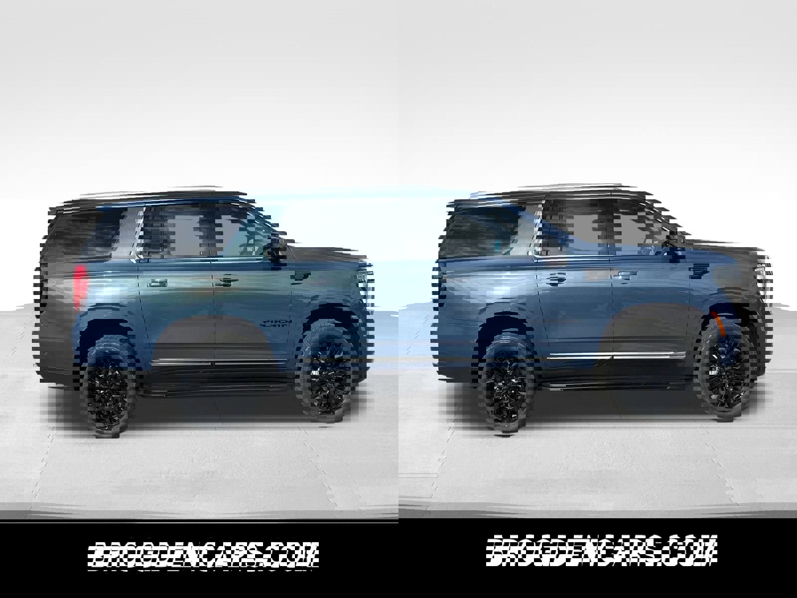 New 2026 GMC Yukon XL Elevation w/ Elevation Premium Package image 2