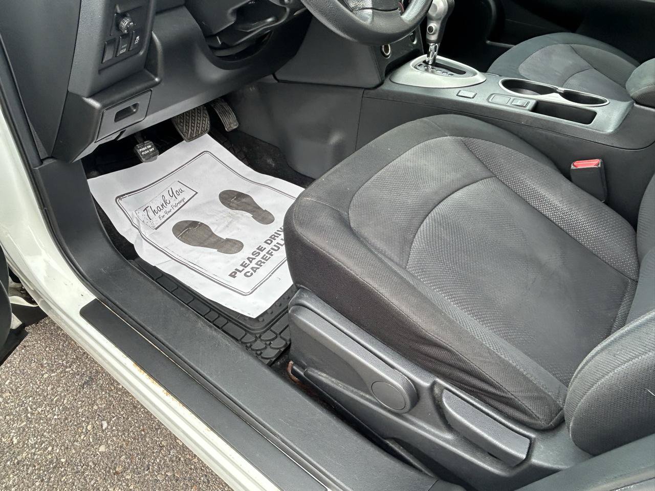 Used 2013 Nissan Rogue S AWD/4WD image 10