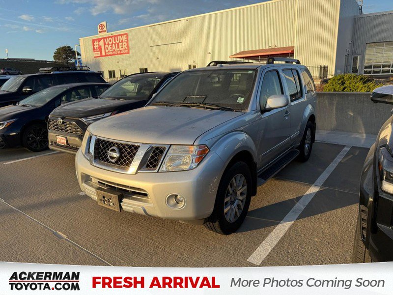 Used 2011 Nissan Pathfinder LE w/ Navigation Pkg