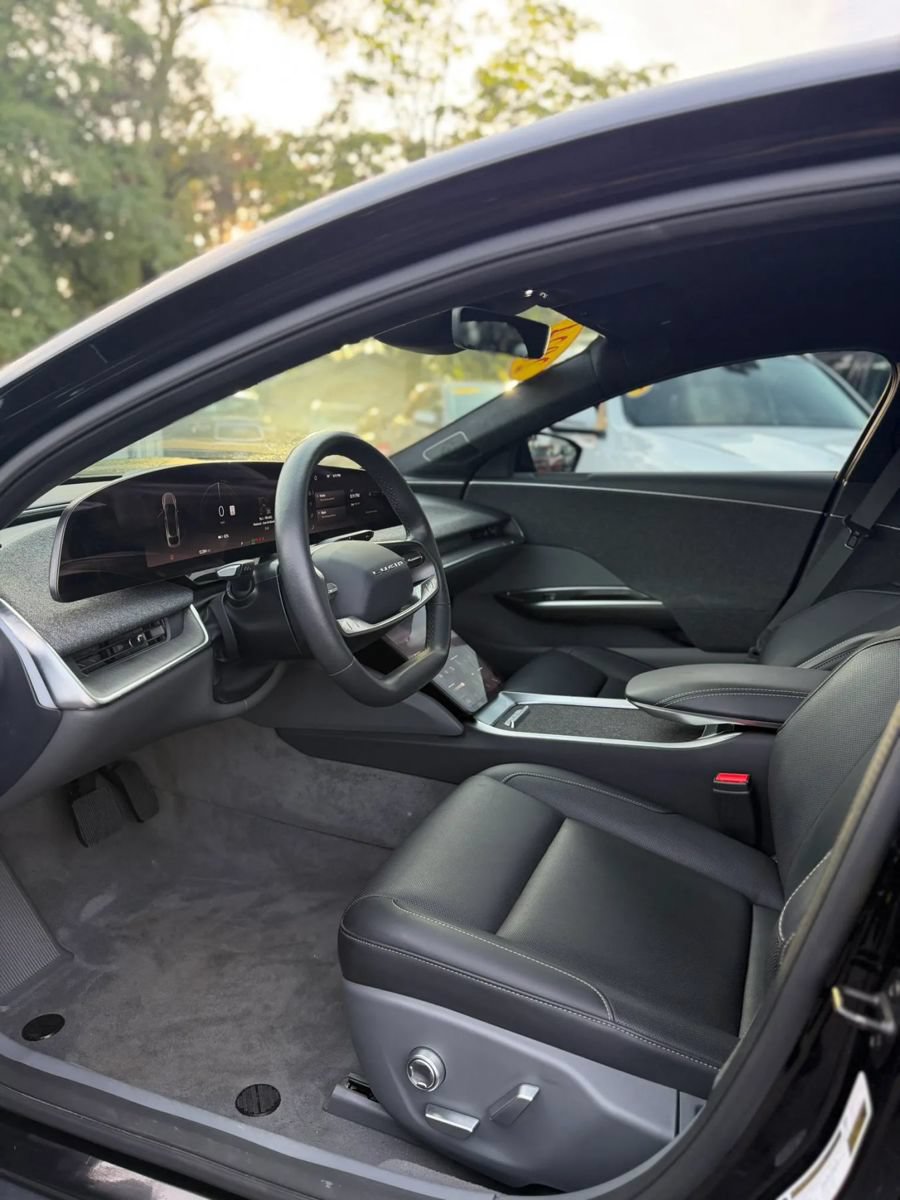 Used 2024 Lucid Air Pure RWD image 11