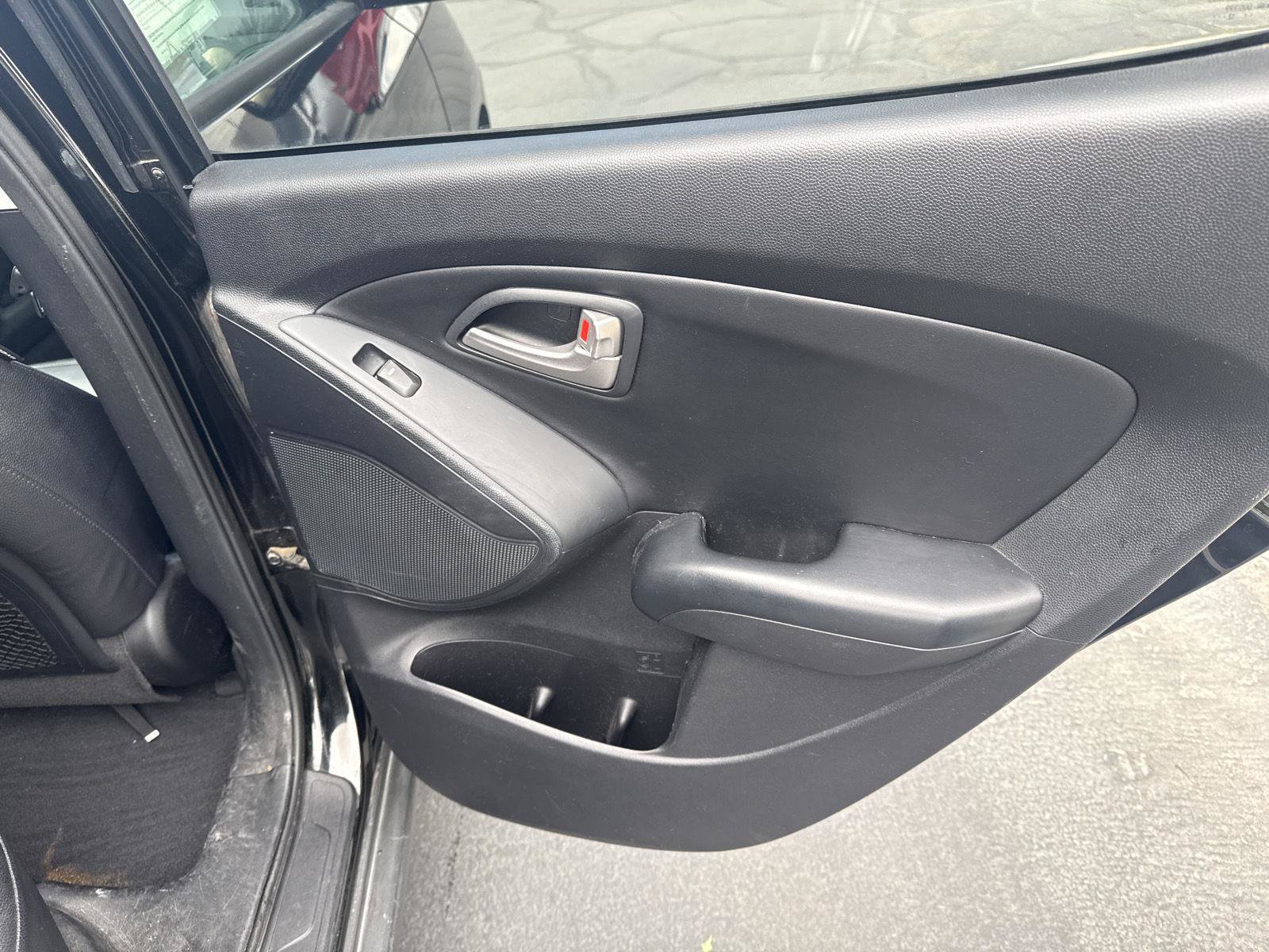 Used 2013 Hyundai Tucson GLS AWD/4WD image 14