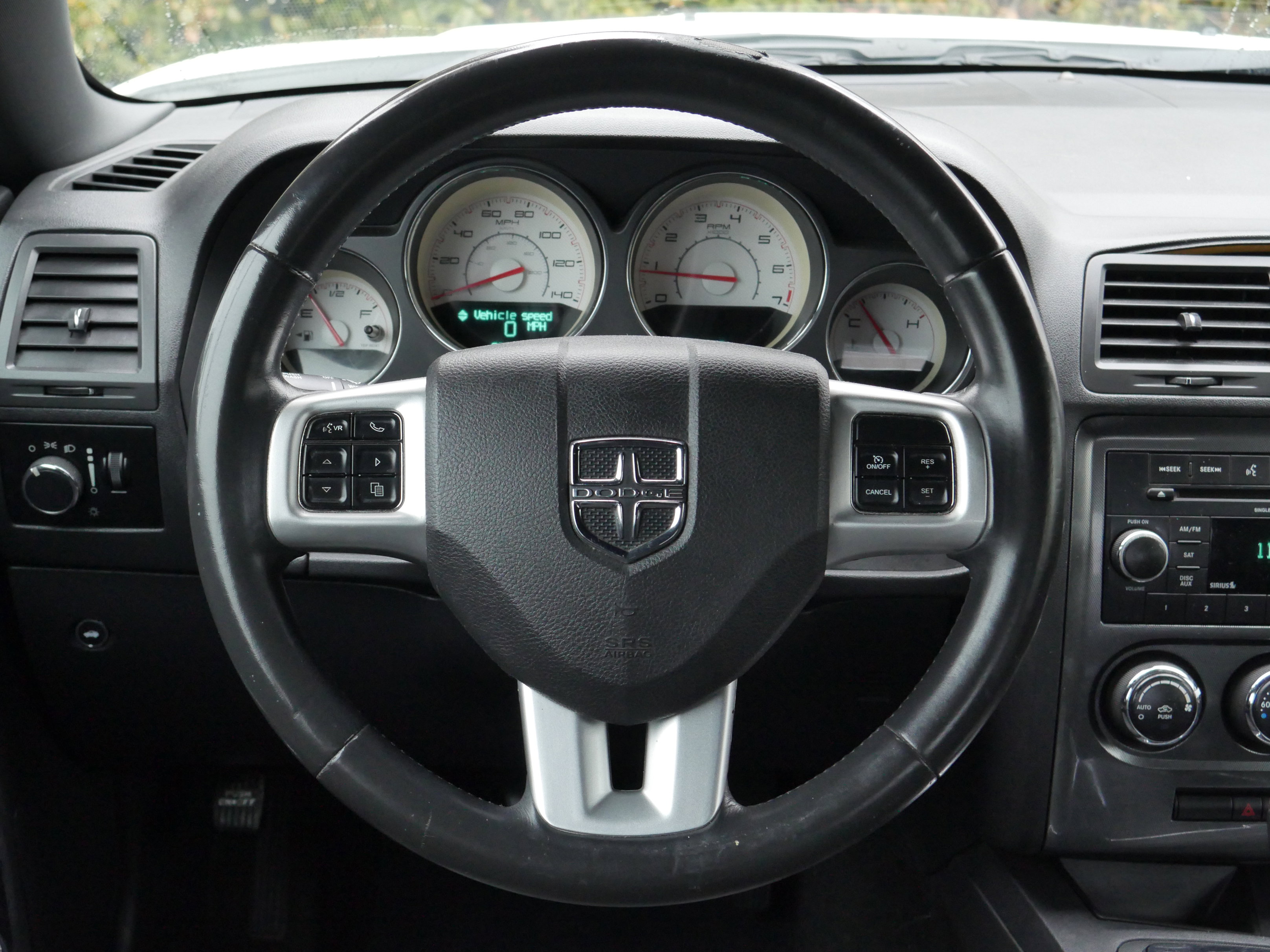 Used 2013 Dodge Challenger SXT image 6