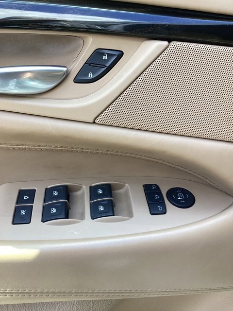 Used 2018 Cadillac Escalade Platinum image 19