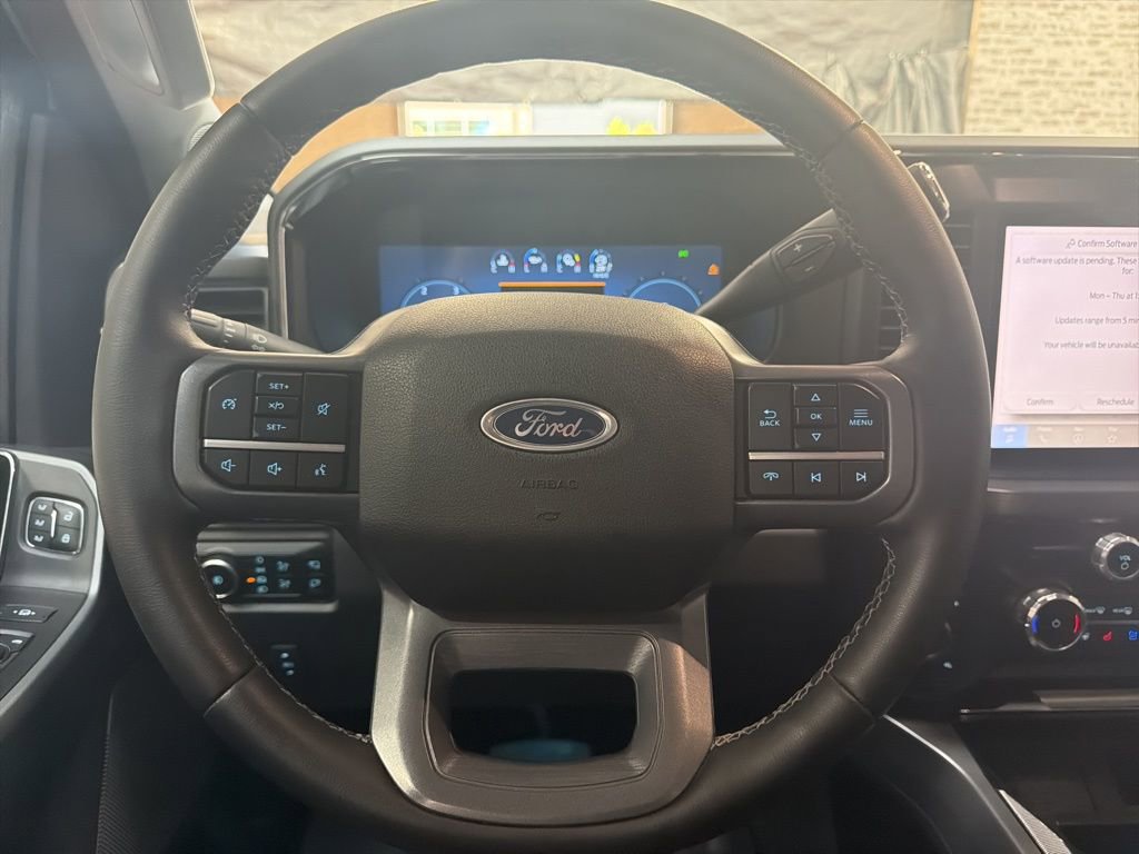 Used 2025 Ford F350 Lariat w/ Black Appearance Package AWD/4WD image 16