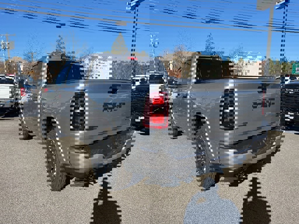 New 2026 RAM 1500 4x4 Crew Cab image 5