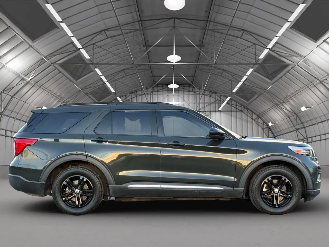 Used 2022 Ford Explorer XLT RWD image 8