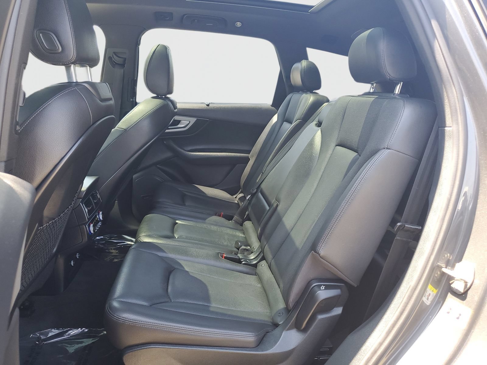 Used 2018 Audi Q7 2.0T Premium Plus w/ Premium Plus Package AWD/4WD image 13