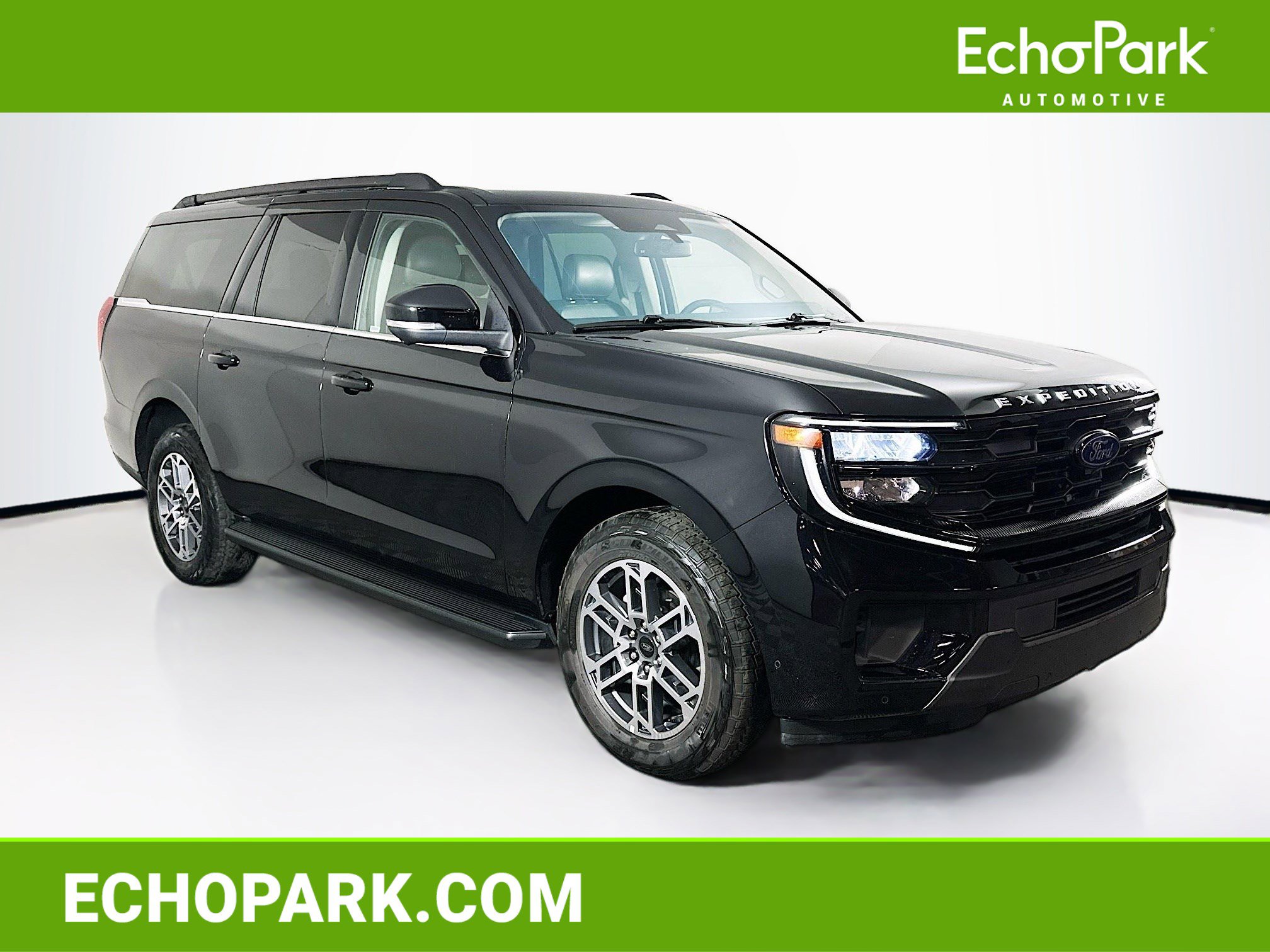 Used 2025 Ford Expedition Max Active AWD/4WD image 1