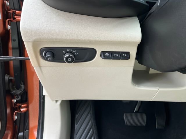 Used 2021 Buick Envision Essence w/ Technology Package I image 31