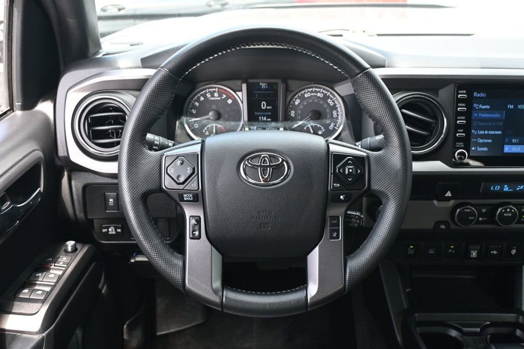 Used 2022 Toyota Tacoma TRD Off-Road image 9