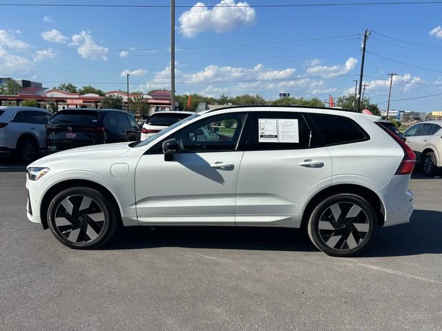 Used 2025 Volvo XC60 T8 Plus w/ Protection Package Premier AWD/4WD image 4