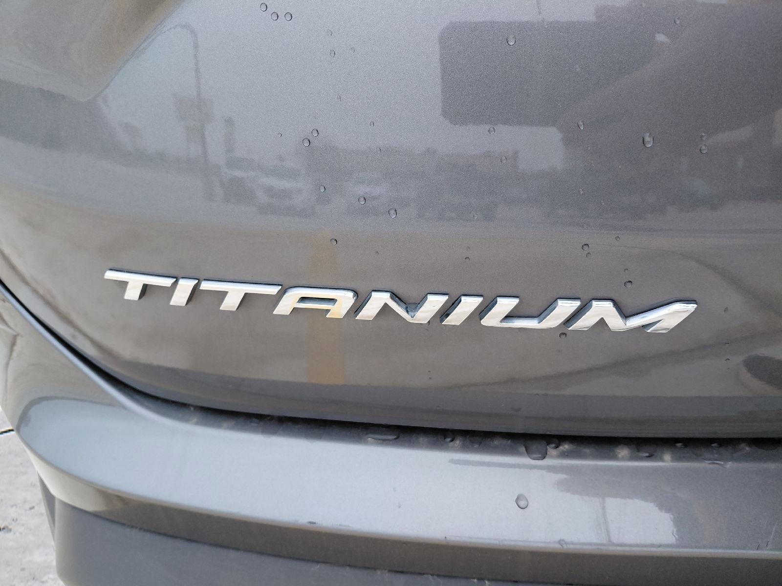 Used 2024 Ford Edge Titanium AWD/4WD image 19