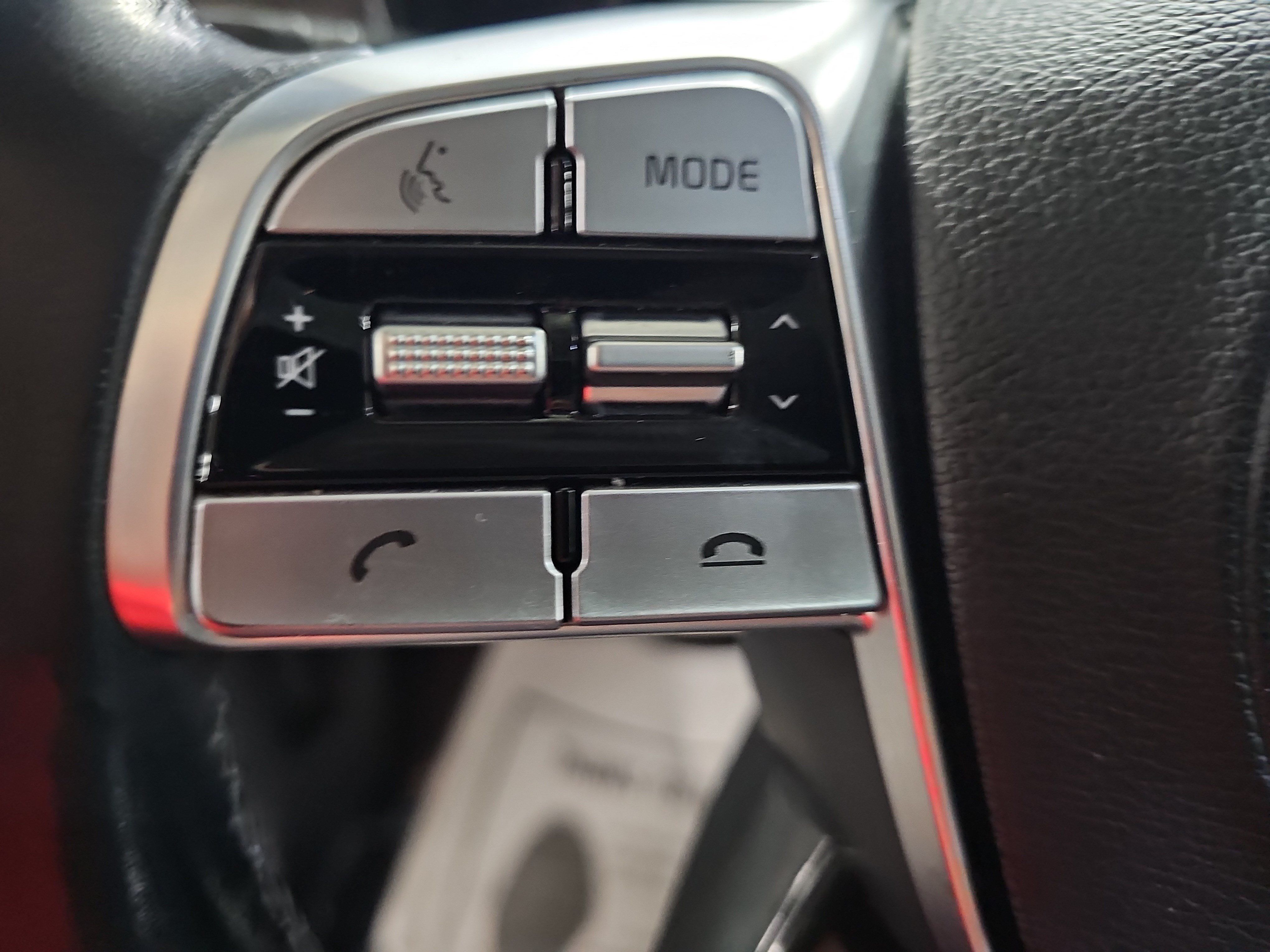 Used 2020 Kia Telluride EX w/ EX Premium Package AWD/4WD image 17