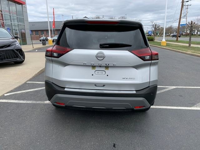 Used 2023 Nissan Rogue SV image 4