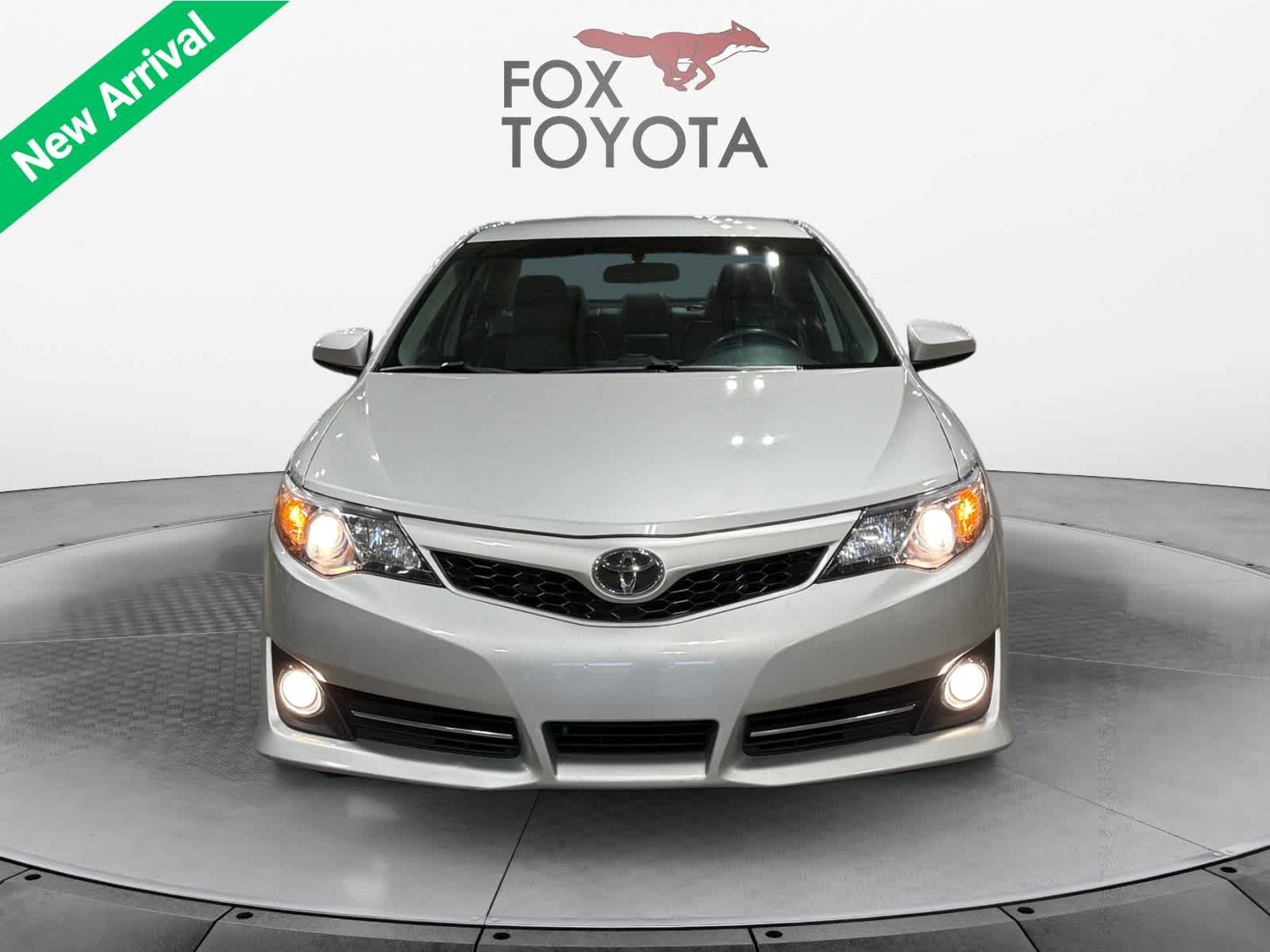 Used 2014 Toyota Camry SE FWD image 9
