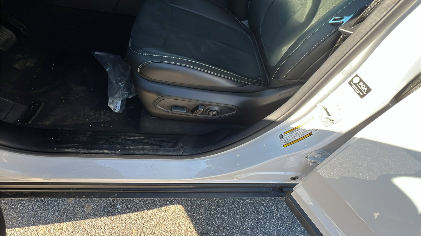 New 2026 Jeep Grand Cherokee Altitude image 17