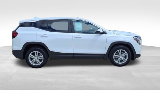 Used 2023 GMC Terrain SLE image 10
