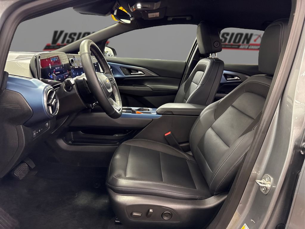 Used 2025 Chevrolet Equinox EV LT image 9