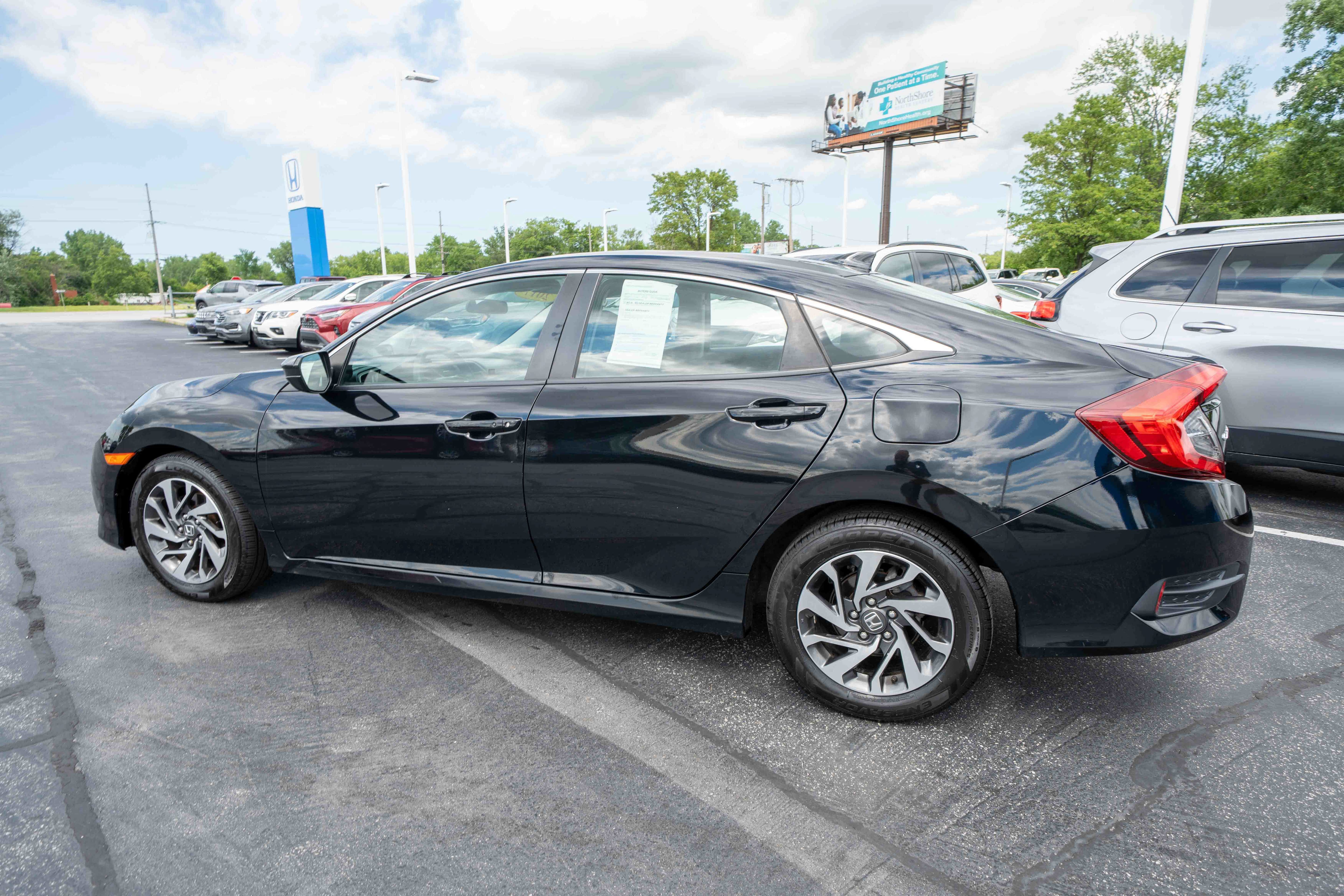 Used 2017 Honda Civic EX image 4