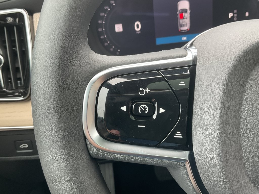 New 2027 Volvo XC90 B5 Core AWD/4WD image 22