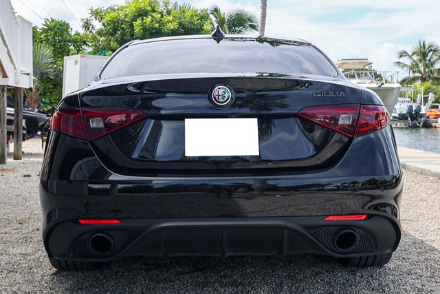 Used 2020 Alfa Romeo Giulia w/ Quick Order Package 22K Sport image 7