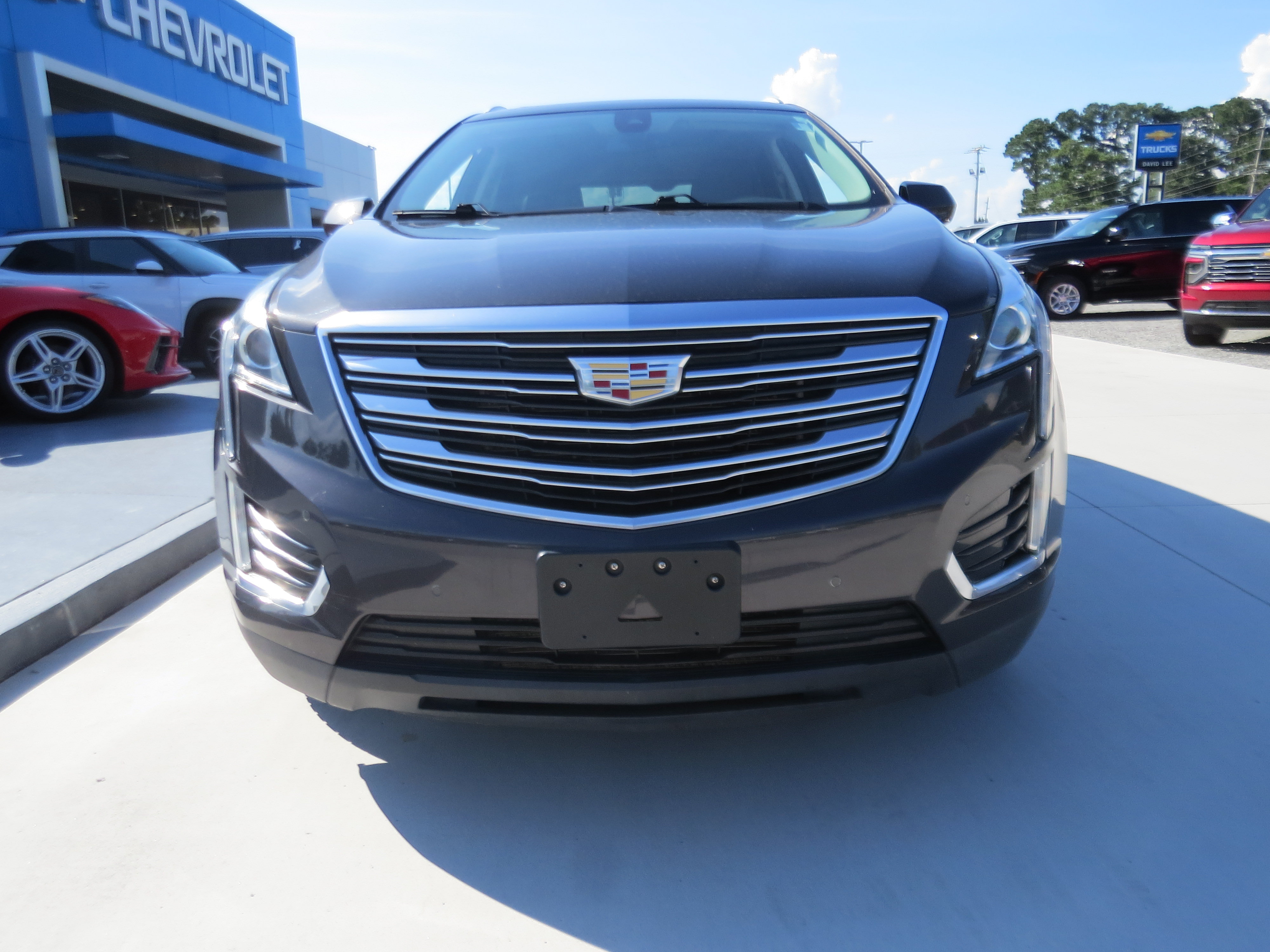 Certified 2017 Cadillac XT5 Luxury w/ Driver Awareness Package FWD image 7