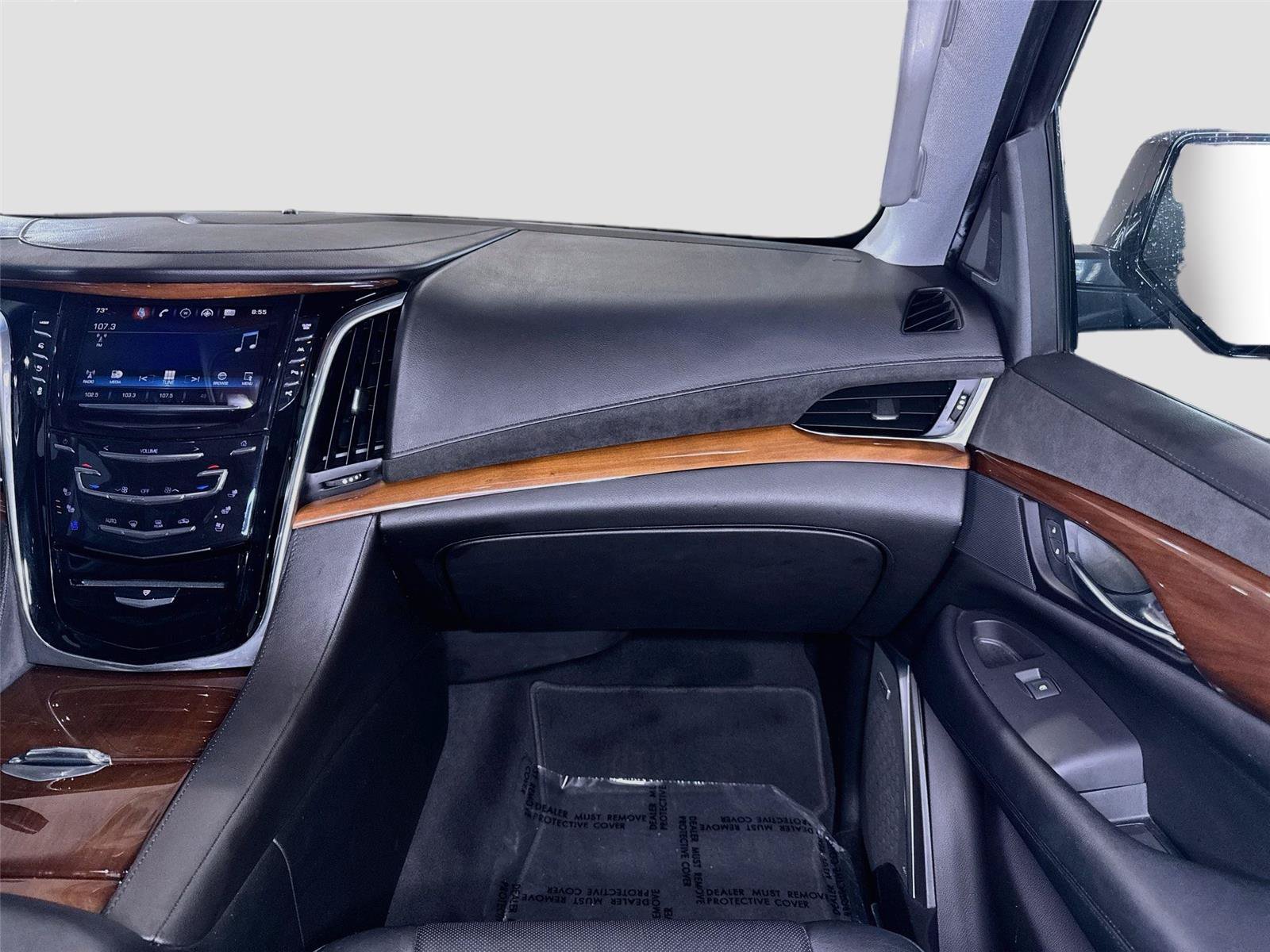 Used 2017 Cadillac Escalade Premium Luxury AWD/4WD image 34