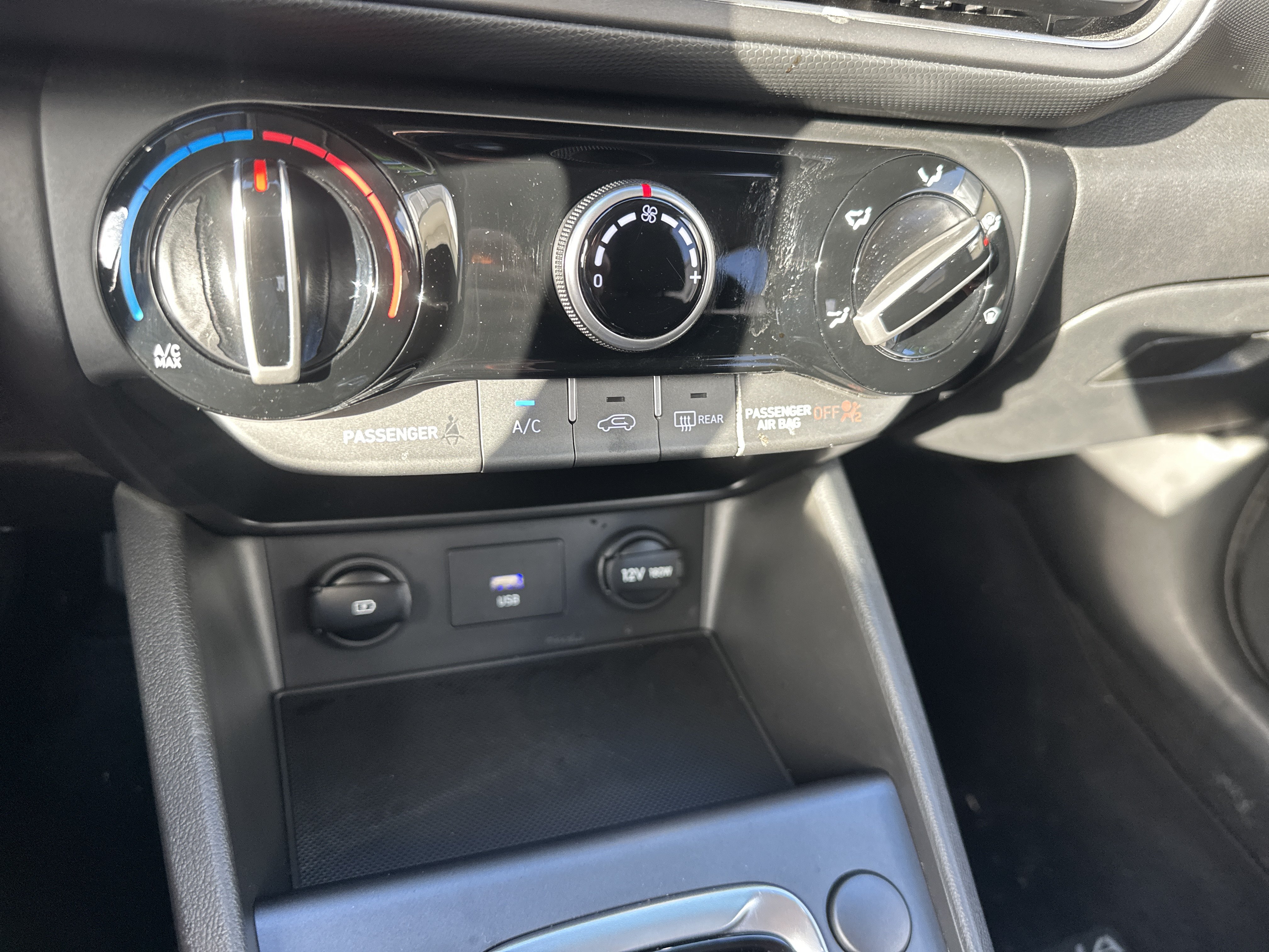 Used 2022 Hyundai Kona SEL w/ Cargo Package FWD image 19