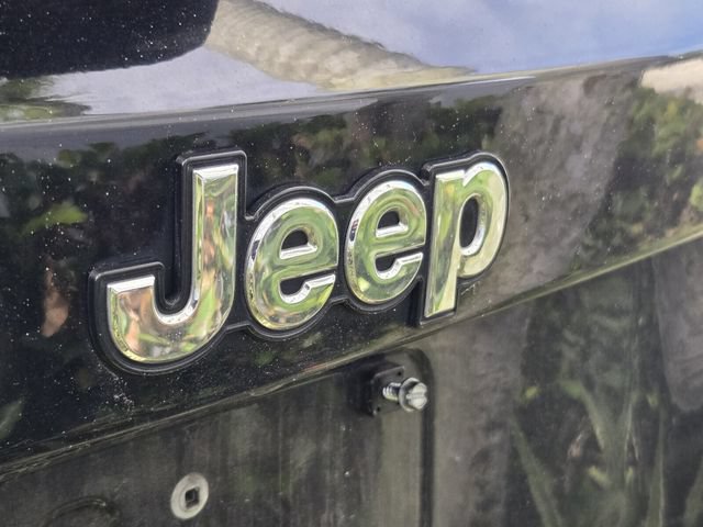 Used 2019 Jeep Renegade Latitude FWD image 10