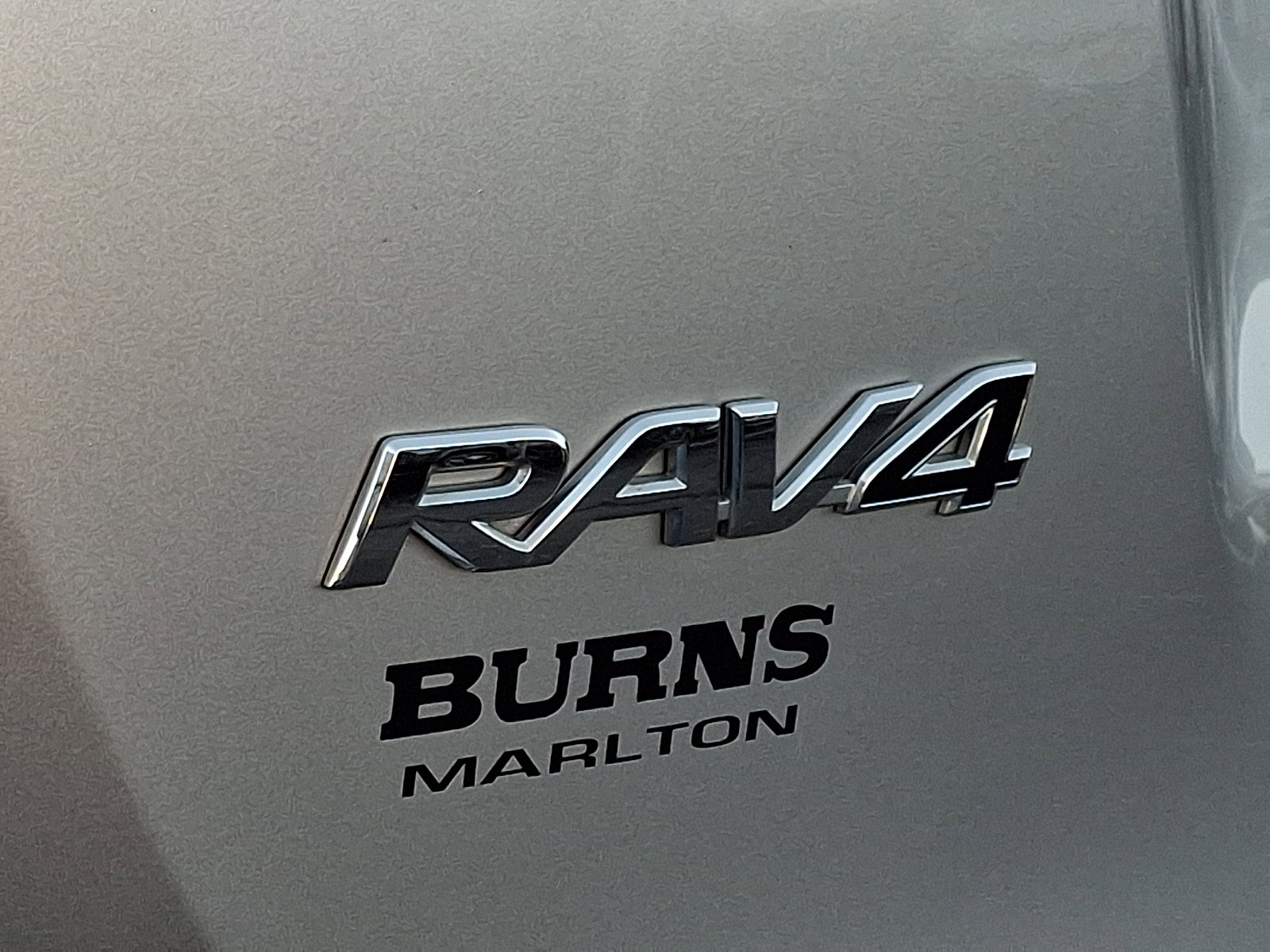 Used 2018 Toyota RAV4 XLE w/ Plus Extra Value Package image 29