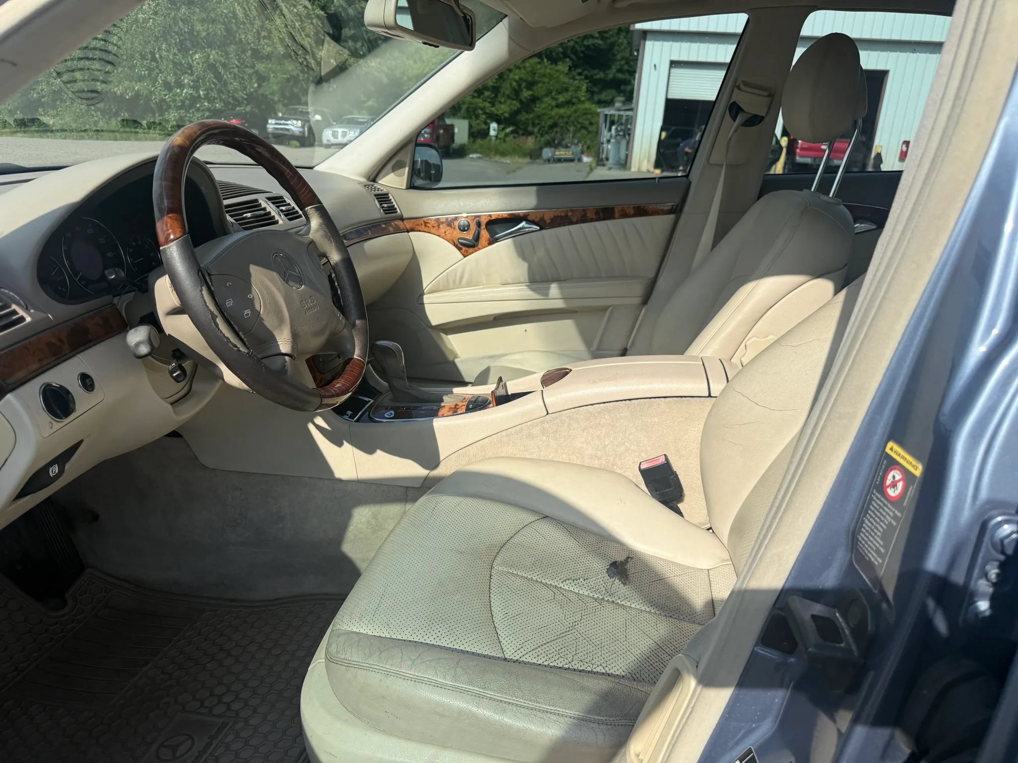 Used 2004 Mercedes-Benz E 500 4MATIC Sedan image 2