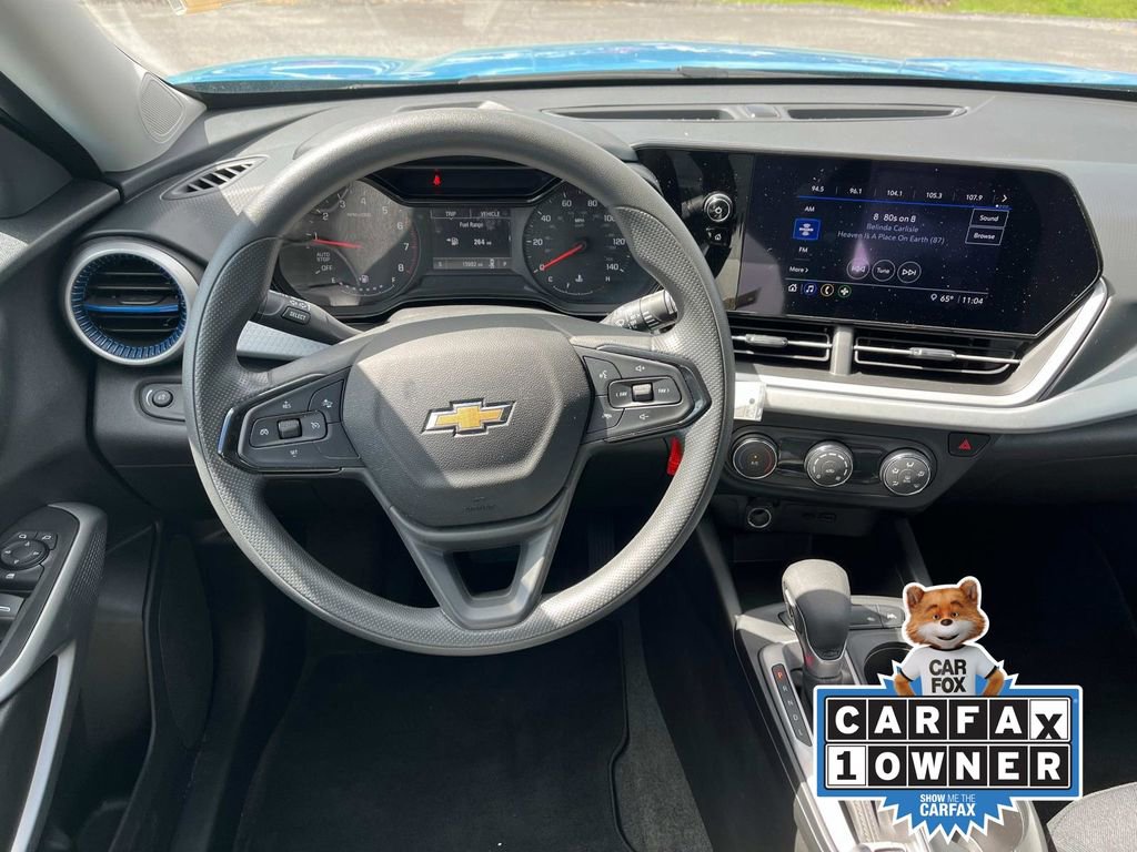 Used 2025 Chevrolet Trax LS image 11