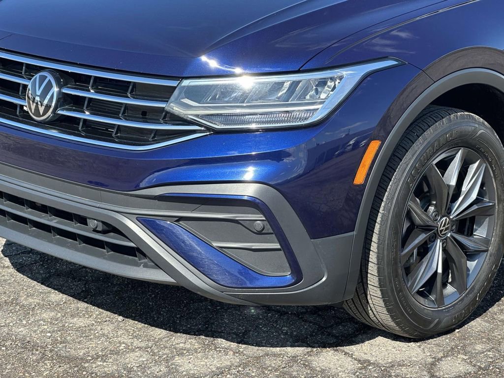 Certified 2023 Volkswagen Tiguan SE w/ Panoramic Sunroof Package image 8