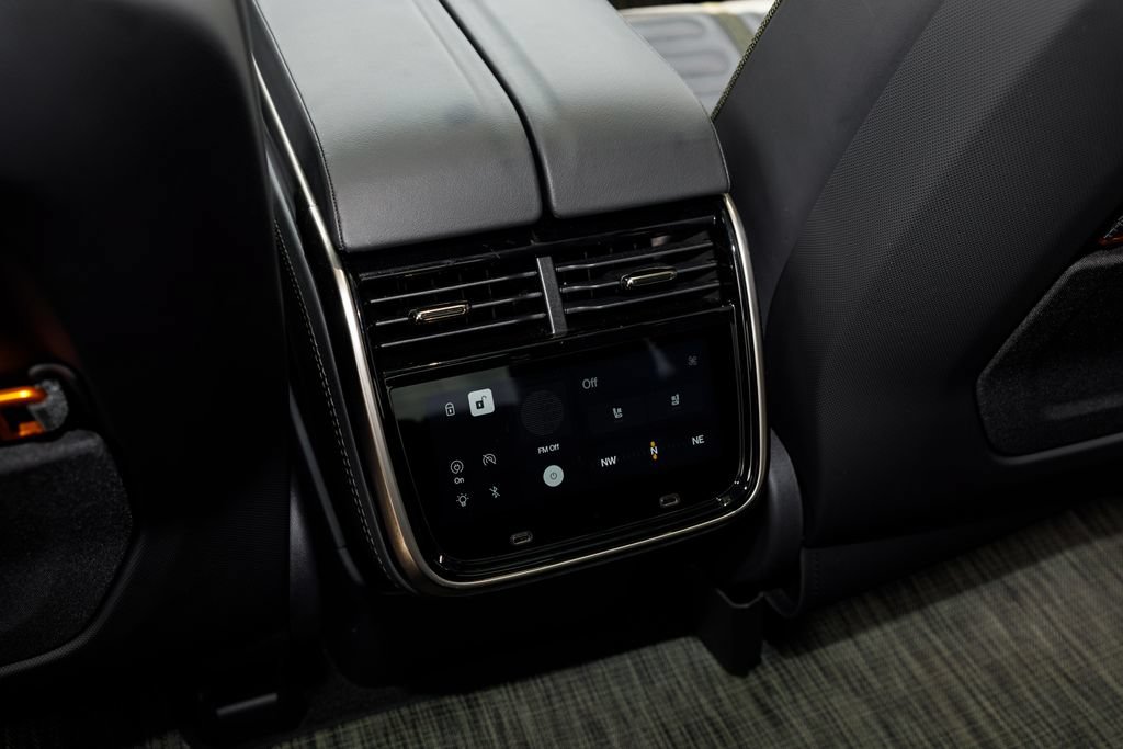 Used 2025 Rivian R1T Adventure AWD/4WD image 19
