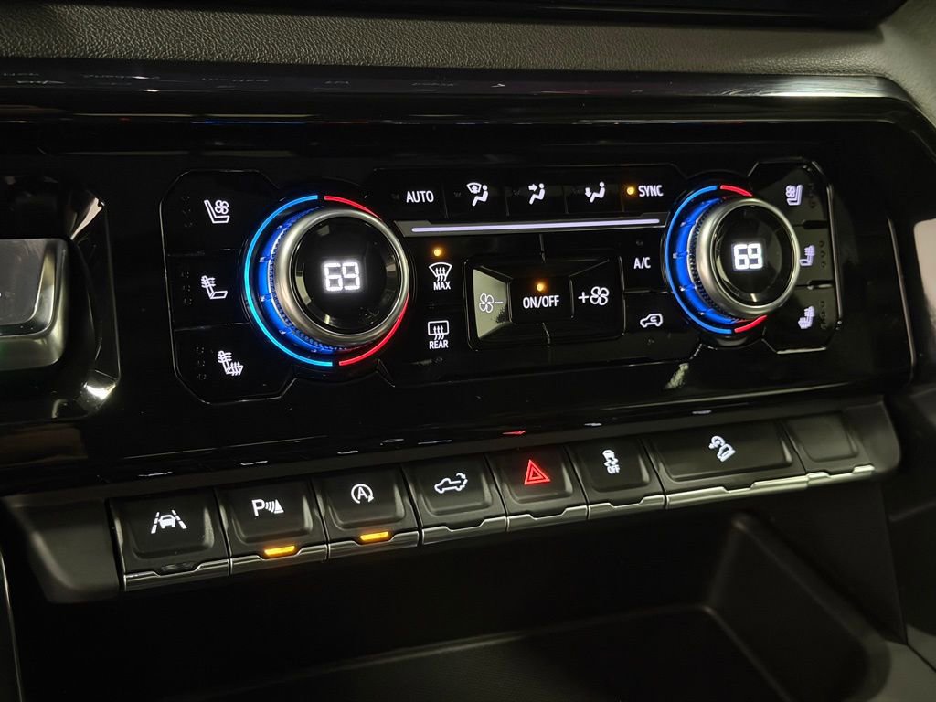 Certified 2023 GMC Sierra 1500 AT4 w/ AT4 Preferred Package image 39