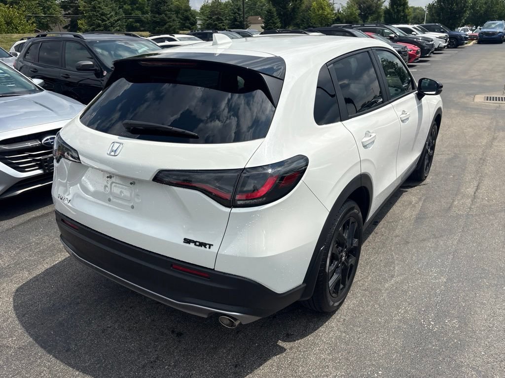 Used 2024 Honda HR-V Sport image 3