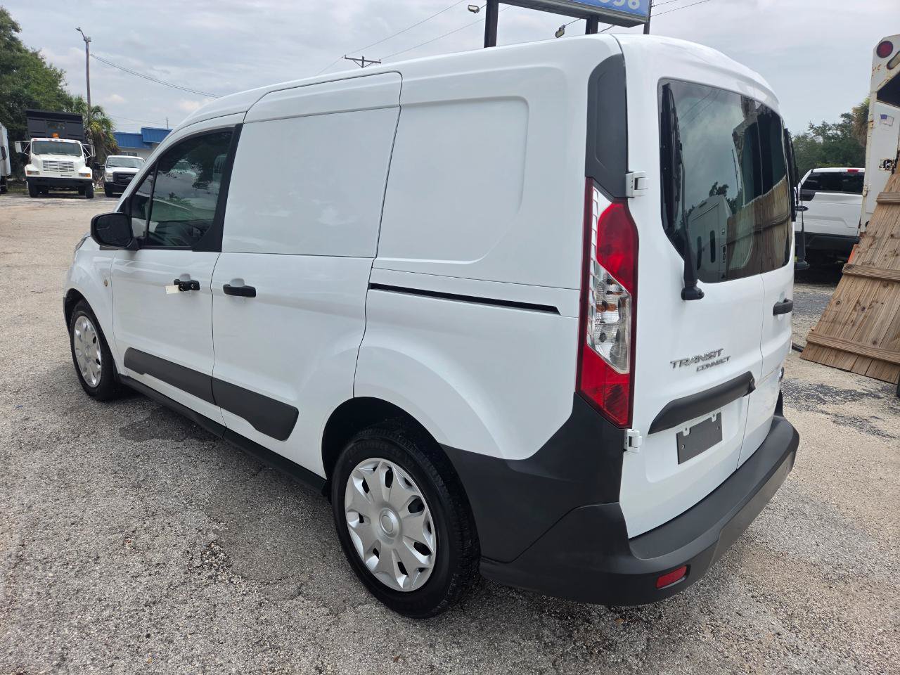 Used 2018 Ford Transit Connect XL FWD image 10