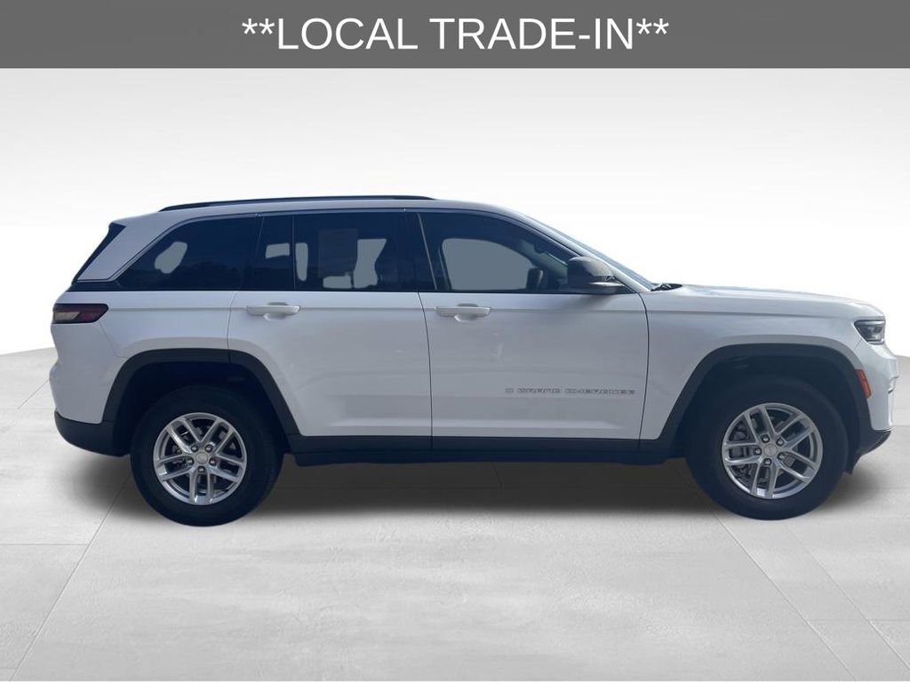 Used 2023 Jeep Grand Cherokee Laredo X image 4