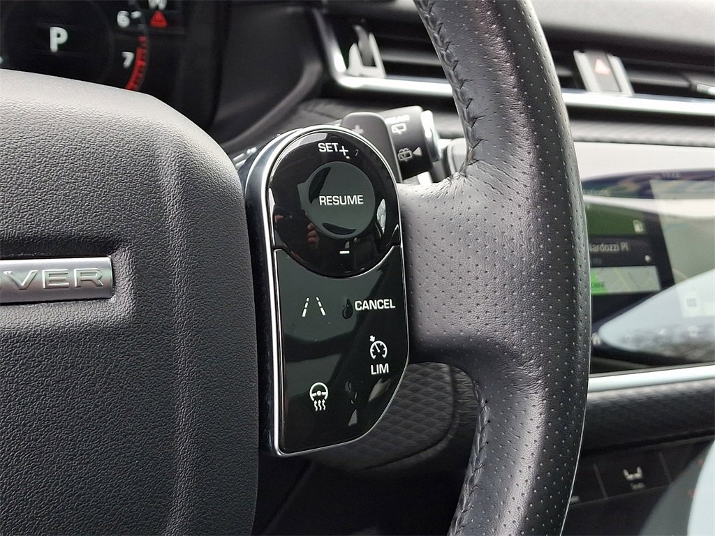 Used 2018 Land Rover Range Rover Velar S image 24