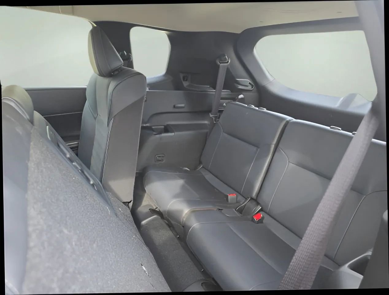 Used 2025 Mitsubishi Outlander SE image 13