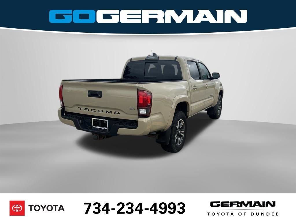 Used 2018 Toyota Tacoma TRD Sport AWD/4WD image 7