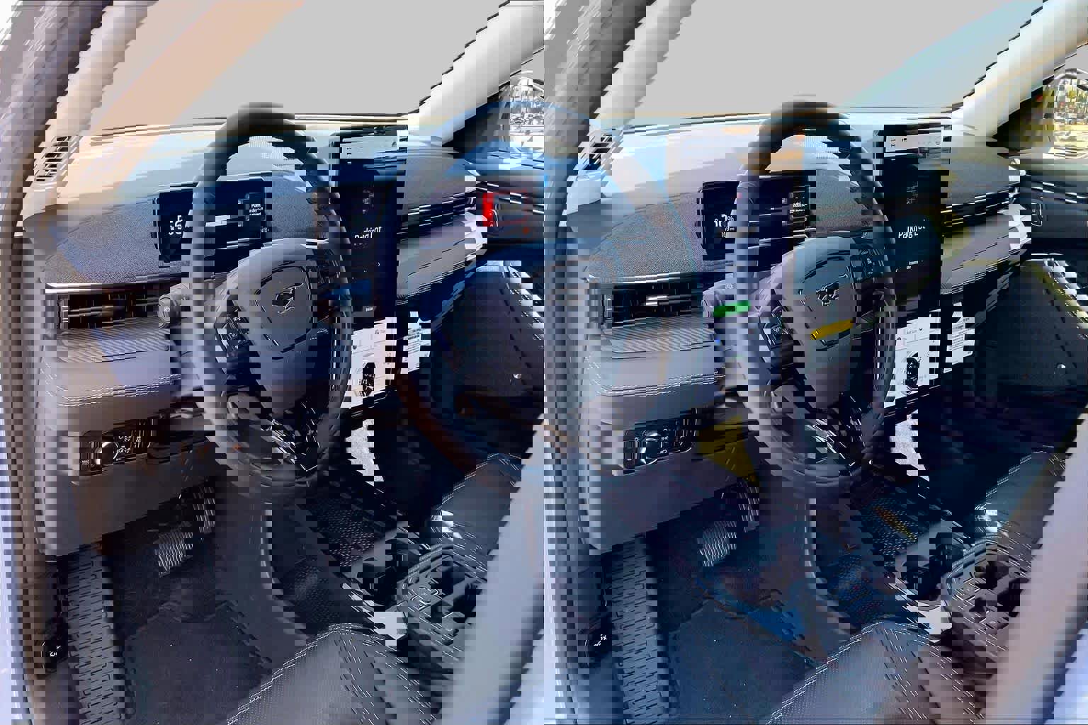 Used 2025 Ford Mustang Mach-E Premium image 16