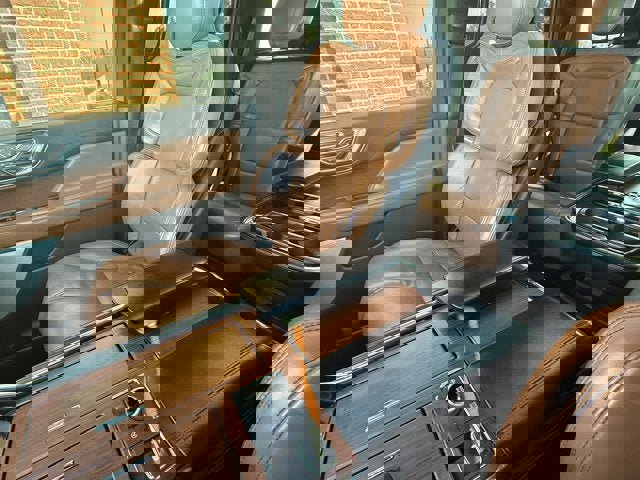 Used 2020 Lincoln Navigator Reserve w/ Luxury Package image 32