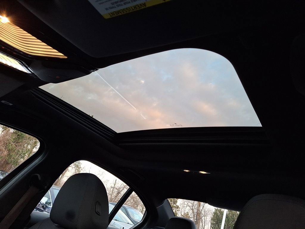 Used 2020 BMW 330i xDrive 330i xDrive w/ Convenience Package image 11