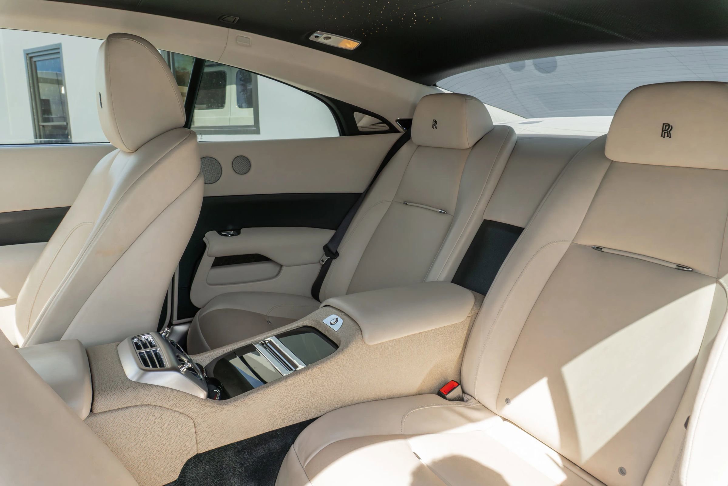 Used 2016 Rolls-Royce Wraith RWD image 12
