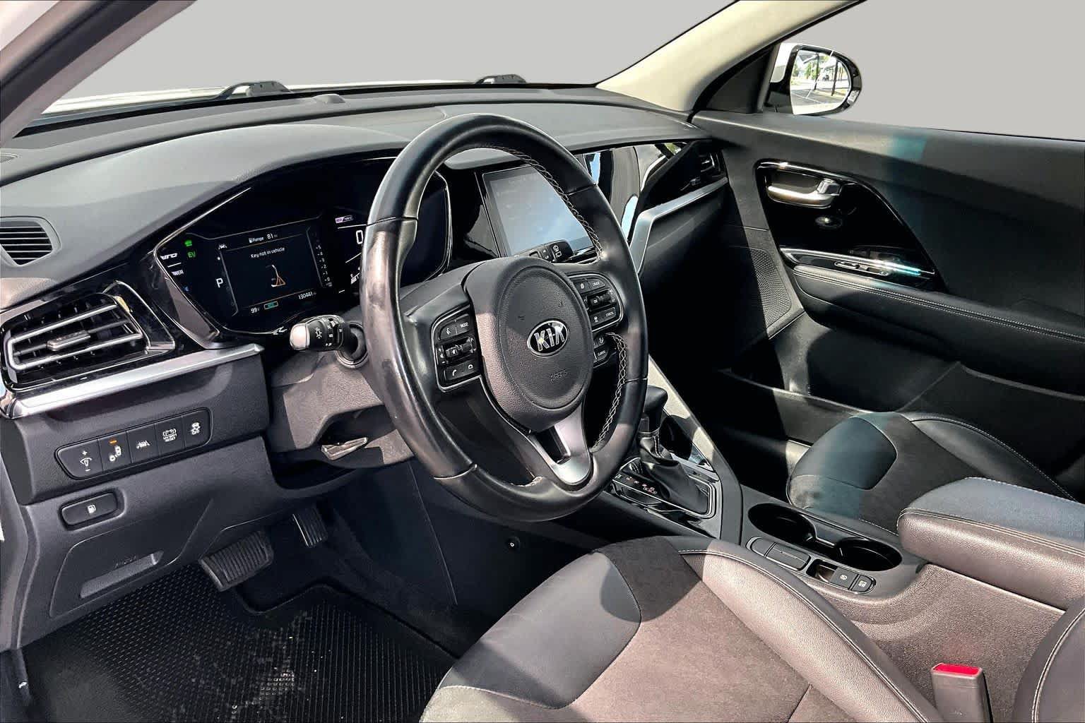 Used 2020 Kia Niro Touring FWD image 18