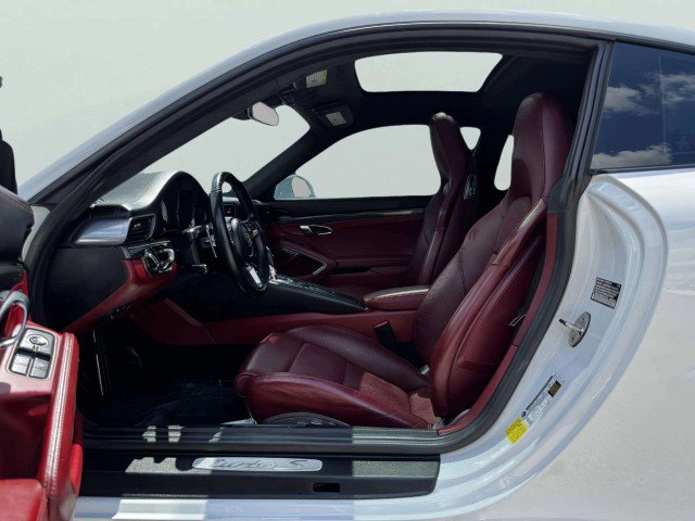 Used 2017 Porsche 911 Turbo S image 18
