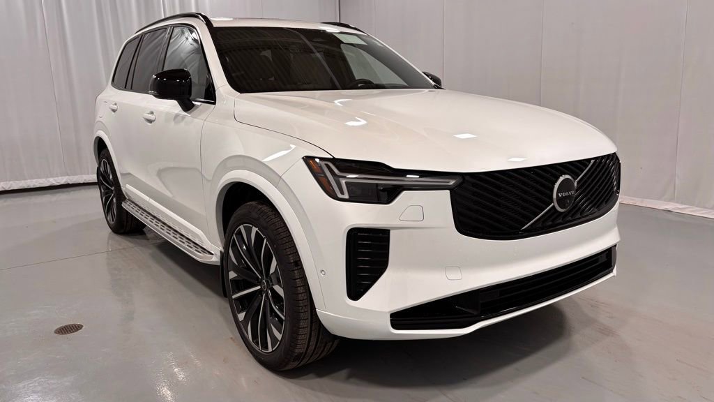 New 2026 Volvo XC90 T8 Ultra w/ Protection Package Premier image 4