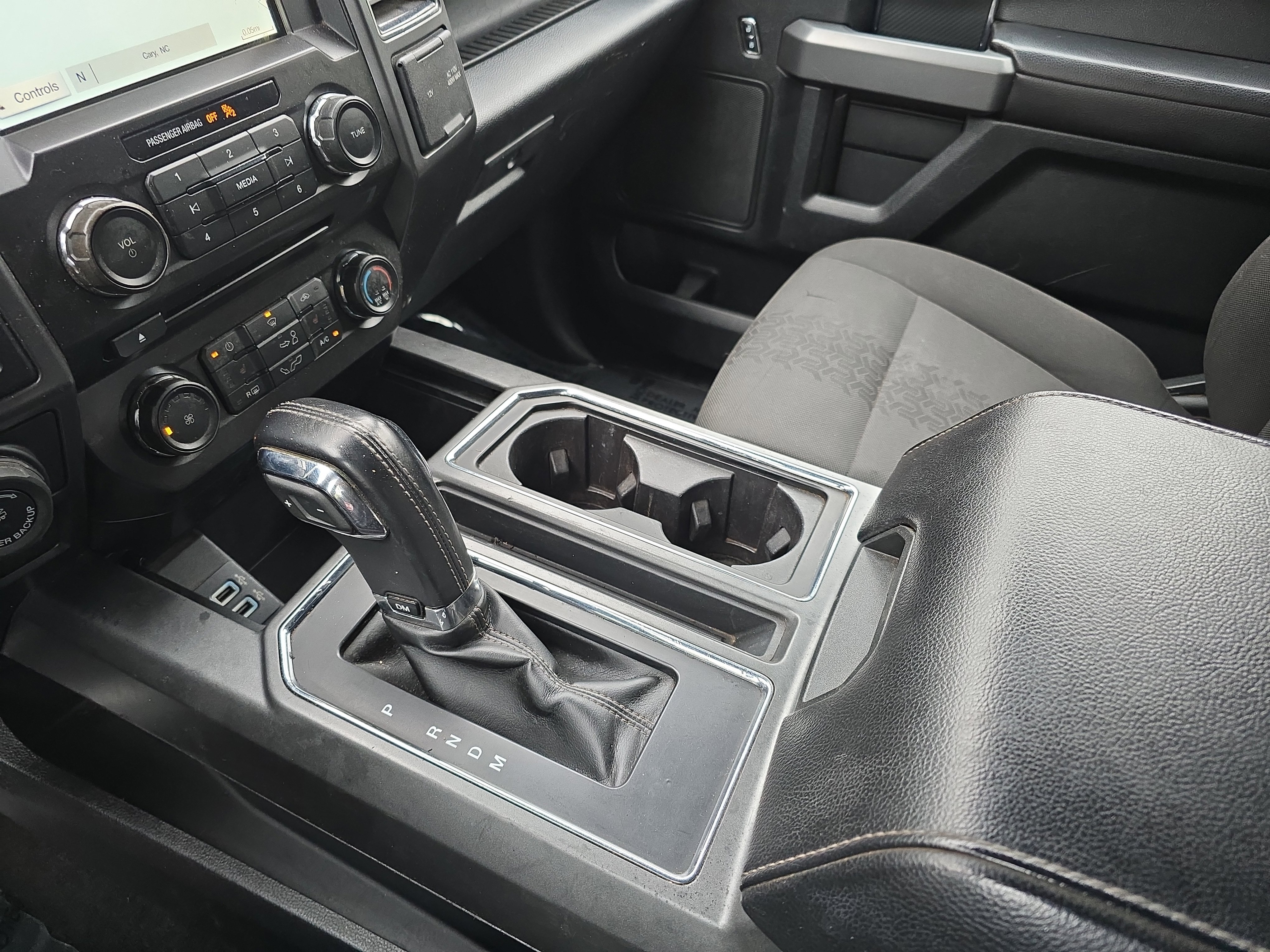 Used 2018 Ford F150 XLT w/ Equipment Group 302A Luxury image 24