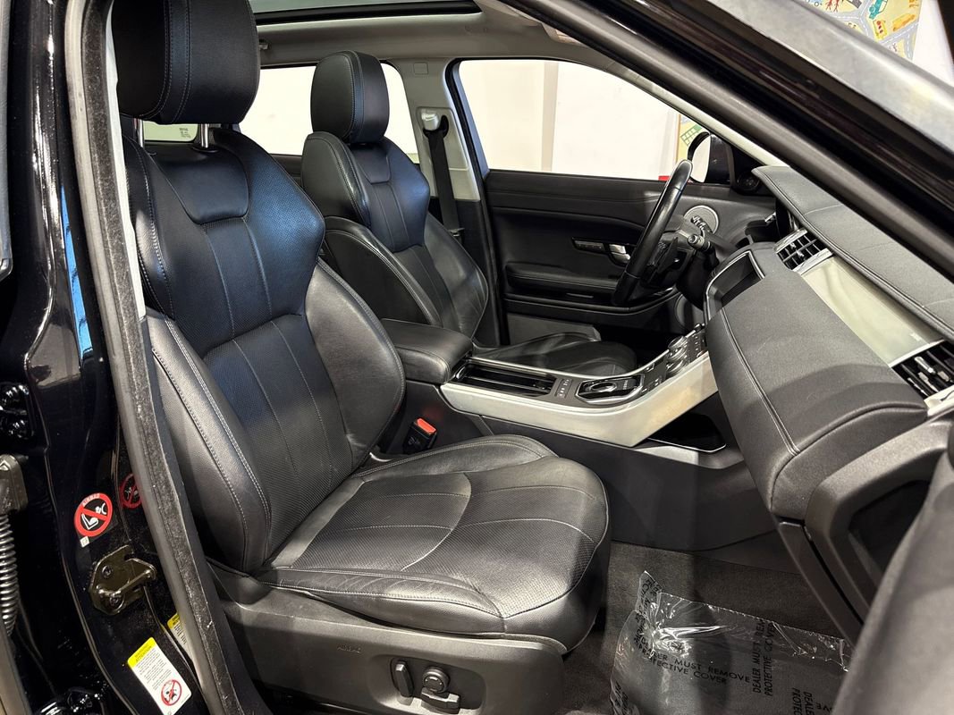 Used 2017 Land Rover Range Rover Evoque SE Premium image 79